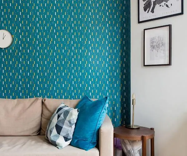 Renovated Design District דירה *