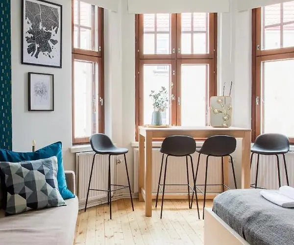 Renovated Design District דירה *